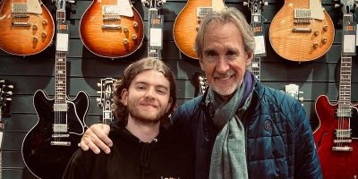Mike Rutherford in guitarguitar